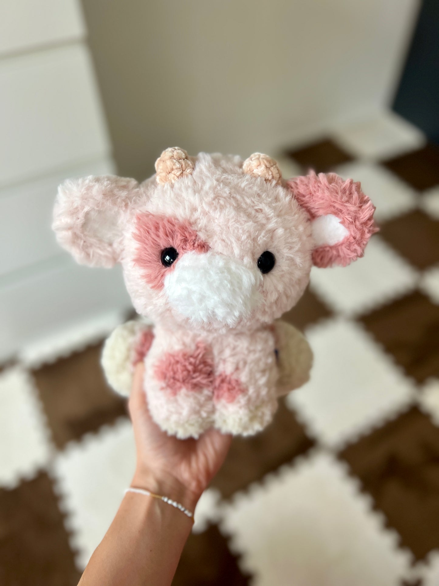 Sitting Fluffy Cow - Pink (30cm / 11inch)