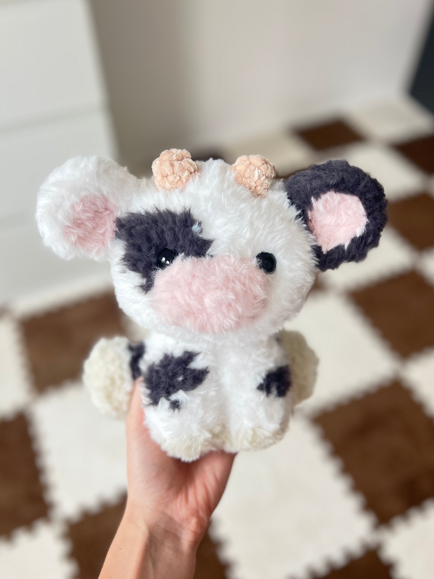 Sitting Fluffy Cow - Original (30cm / 11inch)