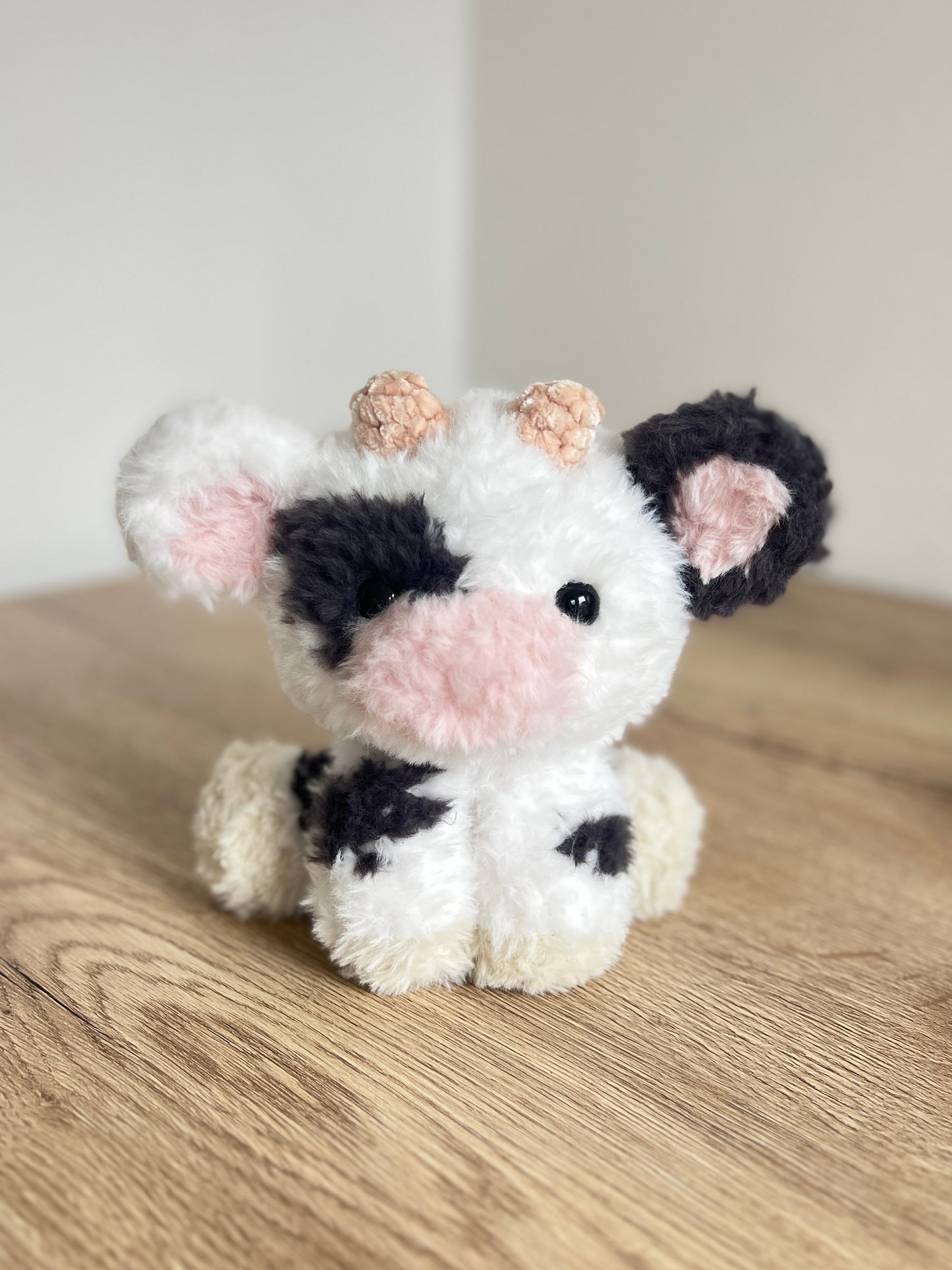 Sitting Fluffy Cow - Original (30cm / 11inch)